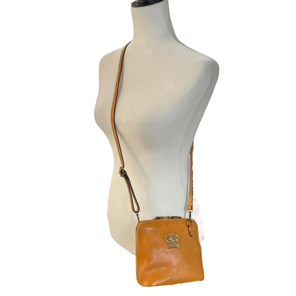 Pratesi Firenze Volterra Genuine Leather Handbag in Cognac